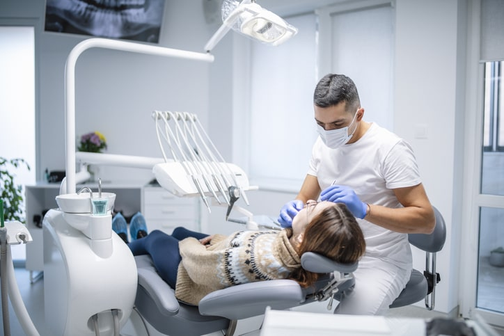 dentits with patient